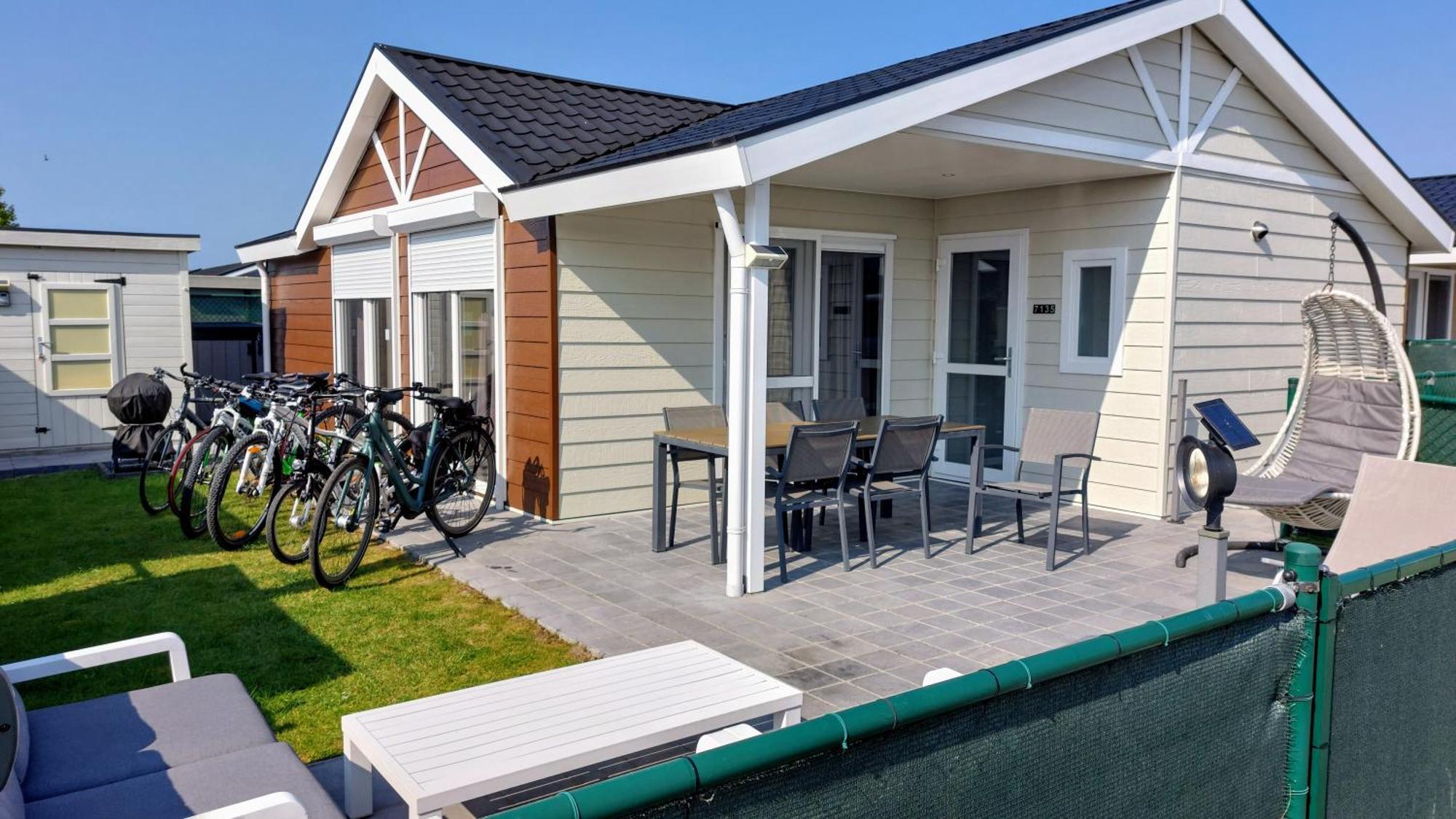 Luxe Cottage Met Fietsen, Airco & Infrarood Cabine Knokke-Heist Bagian luar foto
